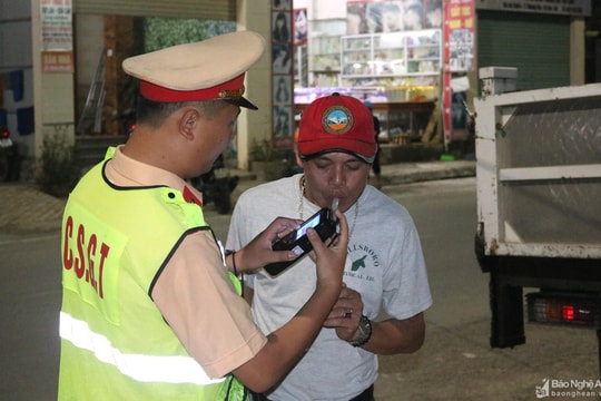 Huyện miền núi Nghệ An xử phạt 20 trường hợp lái xe vi phạm nồng độ cồn