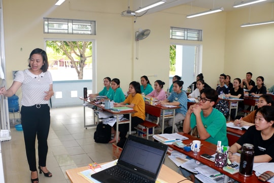 Học sinh xứ Nghệ 'tăng tốc' ôn thi tốt nghiệp THPT