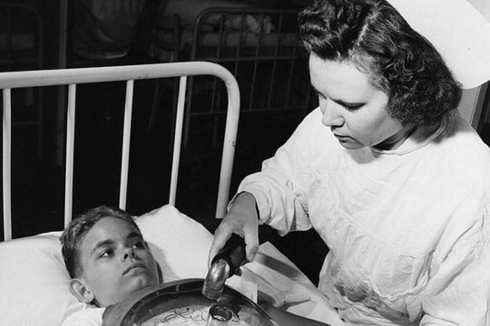 Virus bị xóa sổ 40 năm 'trỗi dậy' ở Anh