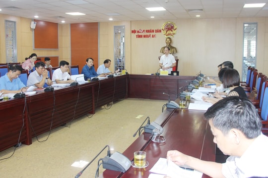 Hội đồng nhân dân tỉnh cho ý kiến về việc bãi bỏ 11 nghị quyết