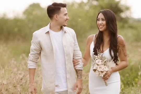 Tuyển thủ Thái gốc Việt cưới bạn gái lâu năm