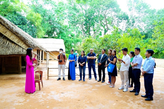 Đoàn Famtrip Thành phố Hồ Chí Minh khảo sát tại Khu di tích Quốc gia đặc biệt Kim Liên