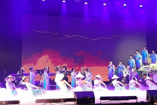 Chương trình 'Sắc' của Trung tâm Nghệ thuật truyền thống tỉnh đạt Huy chương Vàng Liên hoan Ca múa nhạc toàn quốc 