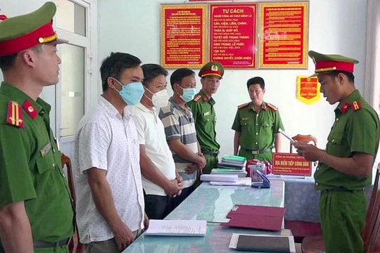 Bắt nguyên Chủ tịch UBND xã và 2 giám đốc 'ăn' dự án nhà máy nước