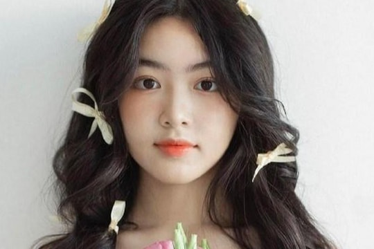 Vẻ đẹp trong veo của ái nữ 16 tuổi nhà MC Quyền Linh