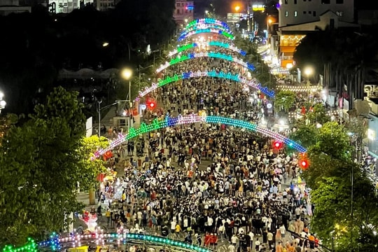 ‘Đánh thức’ kinh tế đêm ở thành phố Vinh