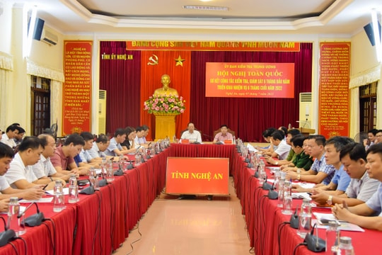 Công tác kiểm tra, giám sát phải đổi mới với quyết tâm chính trị cao hơn, hành động quyết liệt, mạnh mẽ hơn