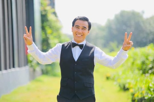 2 con gái xinh đẹp của MC Quyền Linh được bố mẹ chi tiền tỷ đóng học phí