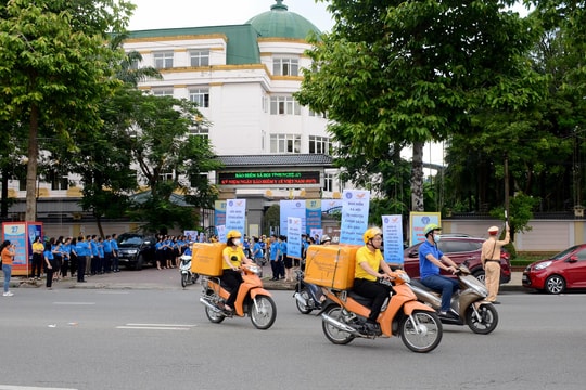 Nghệ An ra quân truyền thông, vận động người tham gia bảo hiểm xã hội tự nguyện, bảo hiểm y tế hộ gia đình