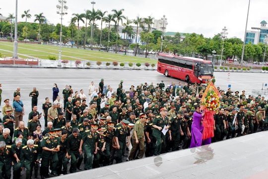 Hội Chiến sĩ Thành cổ Quảng Trị năm 1972 tỉnh Nghệ An tổ chức lễ báo công, xuất quân về thăm chiến trường xưa