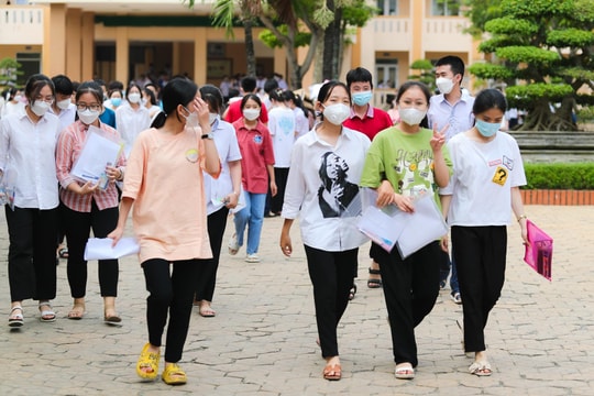 Nghệ An: Nhiều trường THPT tiếp tục công bố điểm trúng tuyển lớp 10