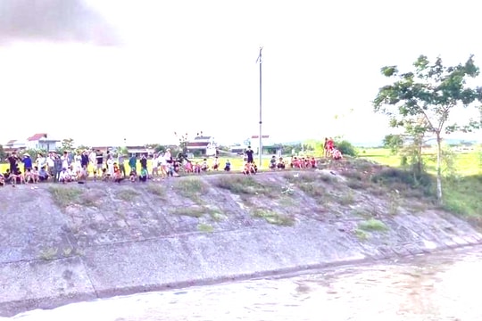 Đi tắm mát, 2 học sinh đuối nước thương tâm