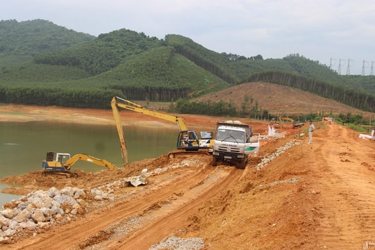 Sẽ trình HĐND tỉnh phương án điều chuyển vốn từ các chủ đầu tư yếu kém nhằm đảm bảo công tác giải ngân vốn đầu tư công