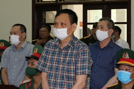 Chỉ huy đồn biên phòng khai cuộc gặp bàn kế 'rửa tiền'