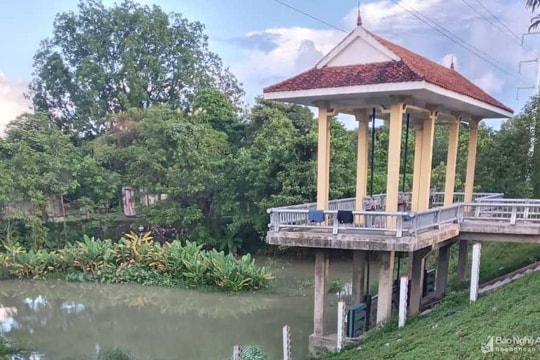 Hai chị em rơi xuống cống nước tử vong khi dắt nhau ra khu vực hồ điều hòa chơi