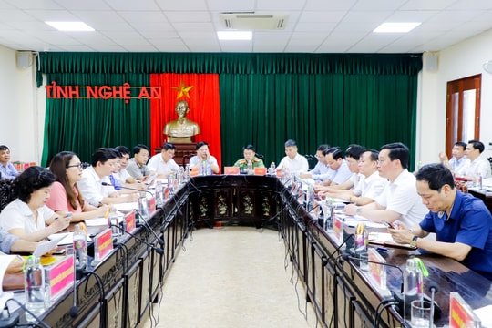 Chủ tịch UBND tỉnh Nguyễn Đức Trung tiếp công dân định kỳ tháng 7/2022
