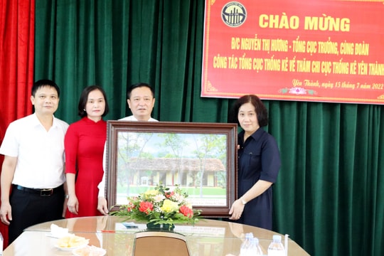 Tổng cục trưởng Tổng cục Thống kê thăm, làm việc tại huyện Yên Thành