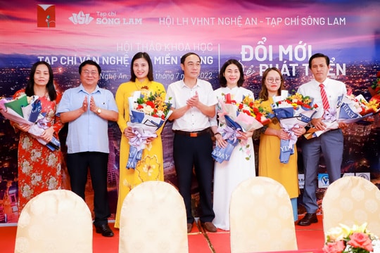 Tạp chí văn nghệ địa phương phải nỗ lực đổi mới để không tụt hậu