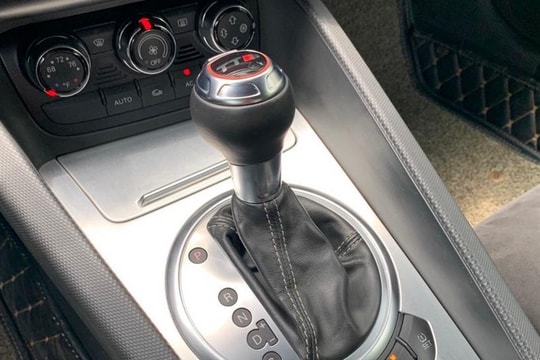 Lí do không nên chuyển về số N khi đang di chuyển trên xe số tự động