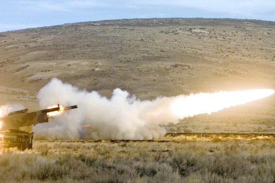 Ukraine muốn được viện trợ tên lửa HIMARS có tầm bắn 300 km 