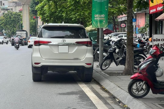 Ý nghĩa của vạch kẻ liền sát vỉa hè 