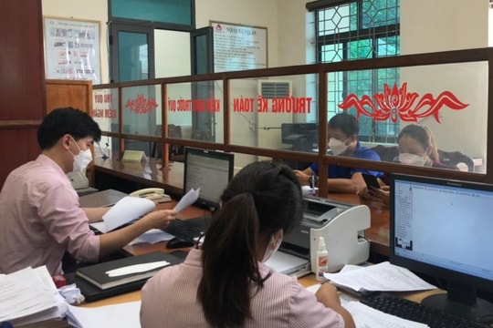 Cử tri Kỳ Sơn kiến nghị giảm lãi suất cho vay ưu đãi đối với hộ hoàn cảnh khó khăn