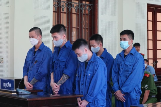 Mê game, nhóm thanh niên làm giấy tờ giả, cầm cố xe ô tô chiếm đoạt tiền tỷ