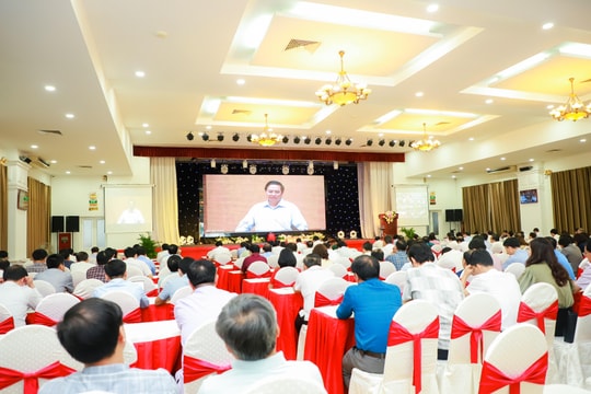 Nghệ An: Hơn 15.400 đại biểu dự hội nghị toàn quốc học tập, quán triệt Nghị quyết Trung ương 5, khóa XIII của Đảng