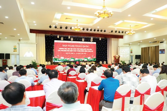 Kinh tế tập thể là thành phần kinh tế quan trọng, phải được củng cố và phát triển