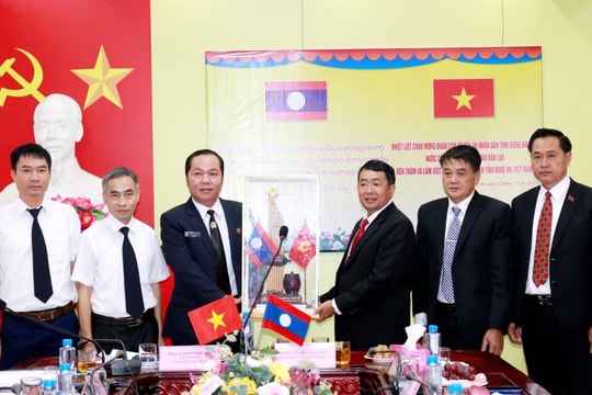 Nghệ An - Xiêng Khoảng trao đổi kinh nghiệm trong hoạt động tòa án