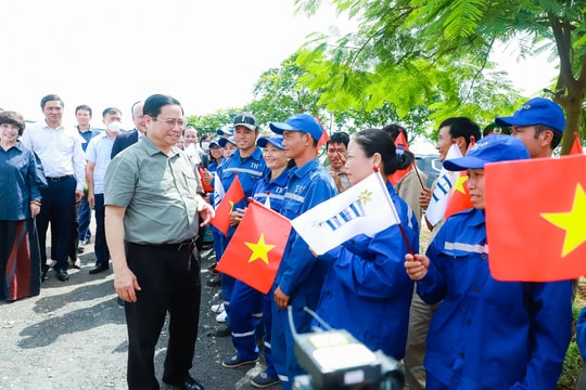 Thủ tướng Chính phủ khảo sát các dự án nông nghiệp ứng dụng công nghệ cao tại Nghệ An