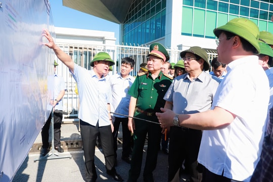 Thủ tướng Phạm Minh Chính thống nhất phương án đầu tư mở rộng Cảng Hàng không quốc tế Vinh và xây dựng Cảng nước sâu Cửa Lò