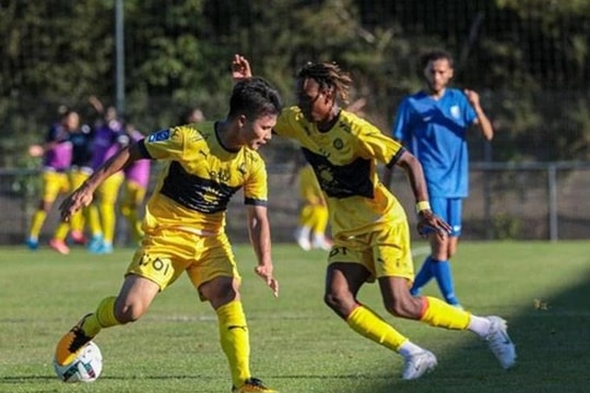 SLNA vs Hải Phòng: Pháo sáng & sự thách thức; Quang Hải đá 30 phút ở vị trí sở trường trong trận Pau FC tổng duyệt