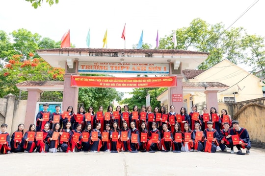 Một lớp học miền núi Anh Sơn có 40/44 học sinh đạt trên 9 điểm môn Ngữ văn 