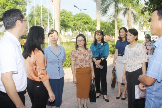 Đoàn Đại biểu Quốc hội tỉnh Nghệ An lấy ý kiến góp ý về Luật Phòng, chống bạo lực gia đình (sửa đổi)