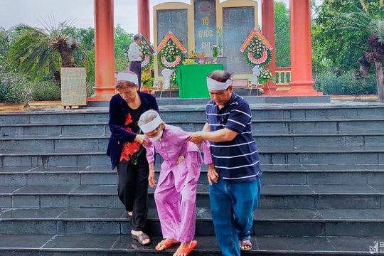 Chuyện người con gái hơn nửa thế kỷ tìm mộ cha 