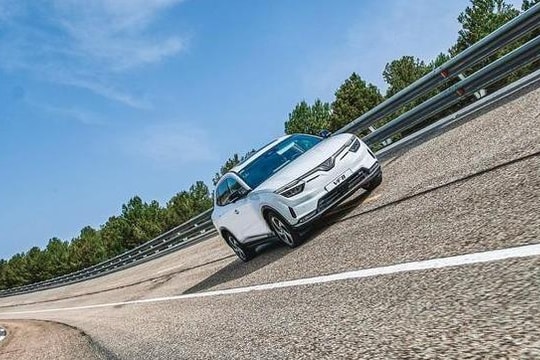 6 mẹo chăm sóc xe điện trong thời tiết nắng nóng