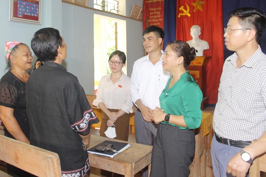 Đoàn đại biểu Quốc hội tỉnh khảo sát việc chấp hành pháp luật về phòng, chống bạo lực gia đình tại huyện Quỳ Châu