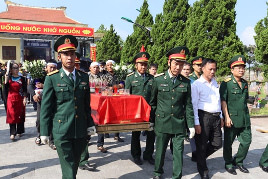 Lễ đón nhận và an táng hài cốt liệt sĩ Nguyễn Cảnh Nam tại Nghĩa trang liệt sĩ Quốc tế huyện Đô Lương