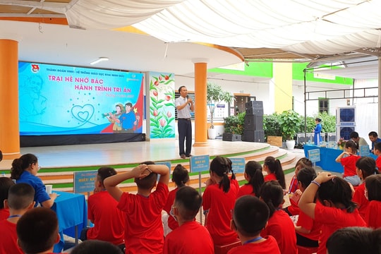 Hơn 200 học sinh thành phố Vinh tham dự trại hè 'Nhớ Bác - hành trình tri ân'