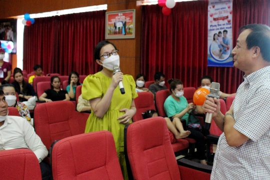 Chuyên gia đầu ngành ‘trao’ kiến thức giúp mẹ bầu tự tin thực hiện thiên chức 