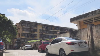 Những đồ vật không nên để trong ô tô khi đỗ xe dưới nắng nóng