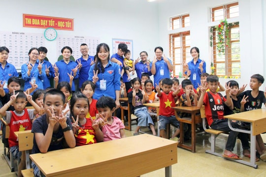 Chiến dịch Thanh niên tình nguyện hè: Trao yêu thương về biên giới