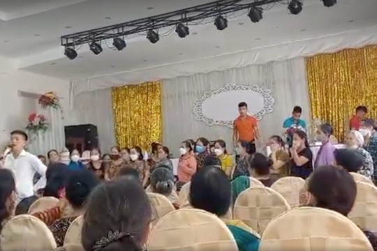 Người dân TP. Vinh ‘tố’ nhóm bán hàng lừa đảo tặng quà chiếm đoạt tiền