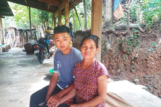 Giây phút đoàn viên của nam thanh niên miền núi Nghệ An sau 10 năm lưu lạc xứ người