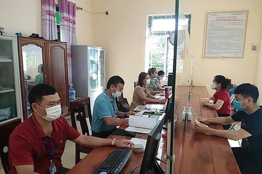 Cử tri huyện Quế Phong kiến nghị quan tâm, đào tạo, sử dụng cán bộ dân tộc thiểu số ít người