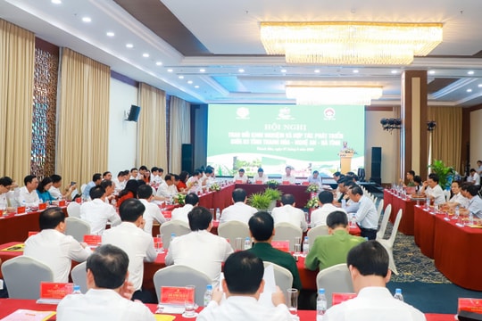 Lãnh đạo các tỉnh Nghệ An - Thanh Hóa - Hà Tĩnh trao đổi kinh nghiệm và hợp tác phát triển