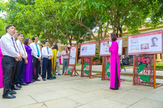 Hơn 120 hình ảnh, tư liệu về tình hữu nghị Việt Nam - Lào được trưng bày tại Khu Di tích Kim Liên