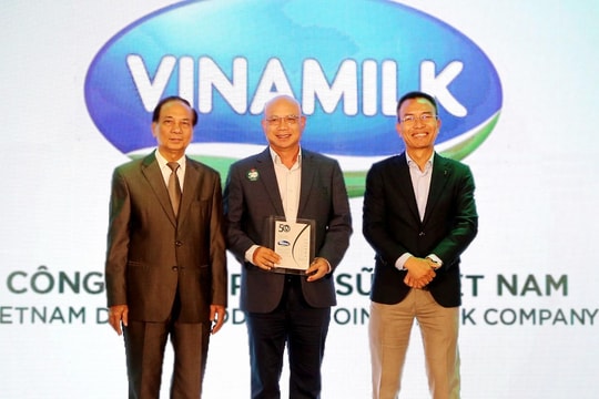 Vinamilk nhận giải phát triển bền vững 2022