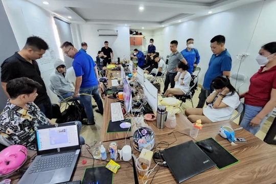 Nghệ An: Thêm những hiệu trưởng bị vạ lây vì người nhà của giáo viên vay tiền online